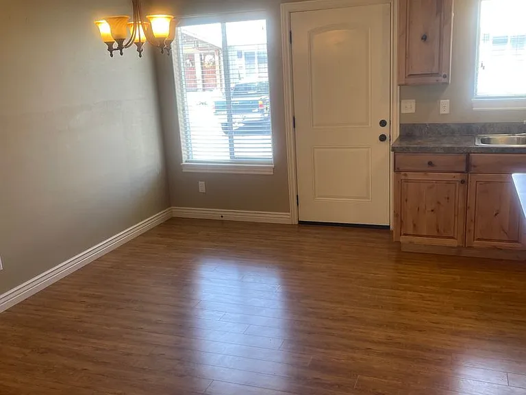 545 Countryside Ave — Photo 5