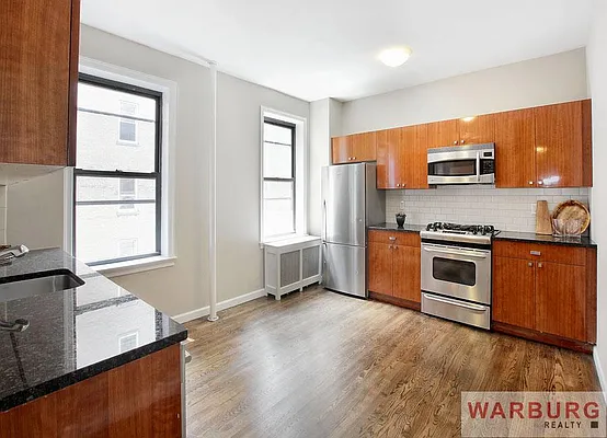 Sold by Warburg | media 25