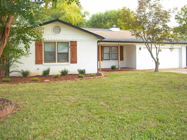 2221 Villaret Dr SW, Huntsville, AL 35803