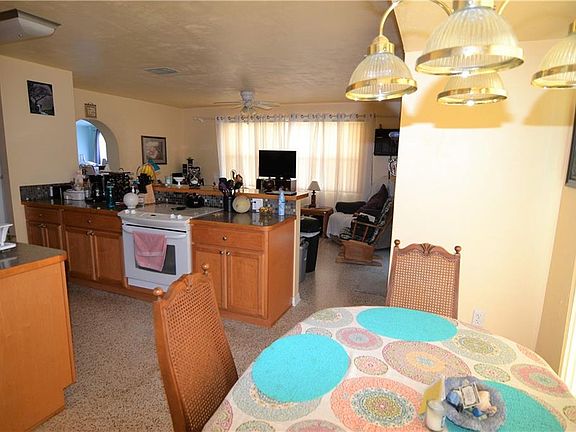 5th image of 22178 Belinda Ave