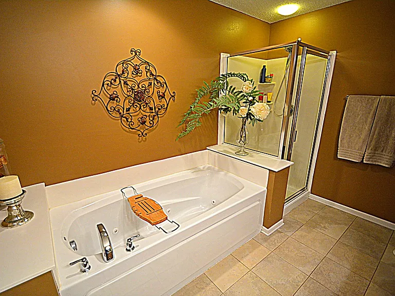 15639 Eaglewood Ln — Photo 10