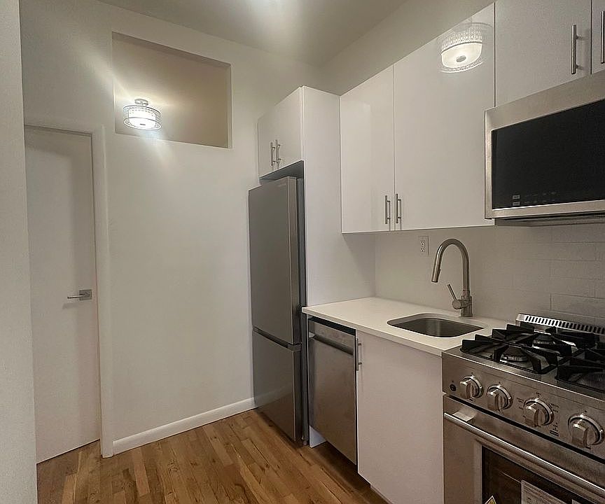 1st image of 1107 1st Ave APT 4A