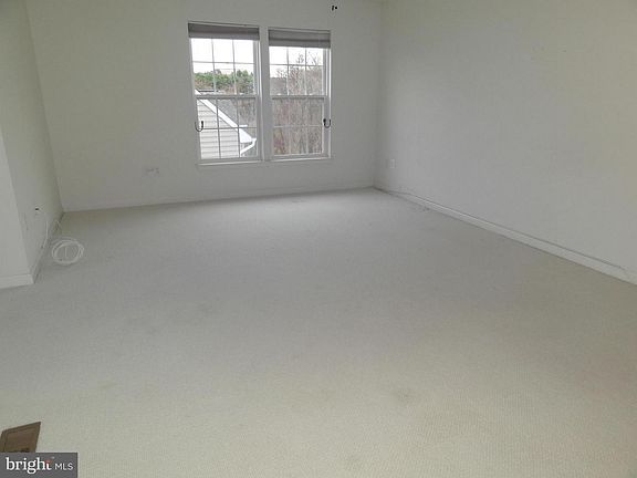 5th image of 326 Tannery Dr