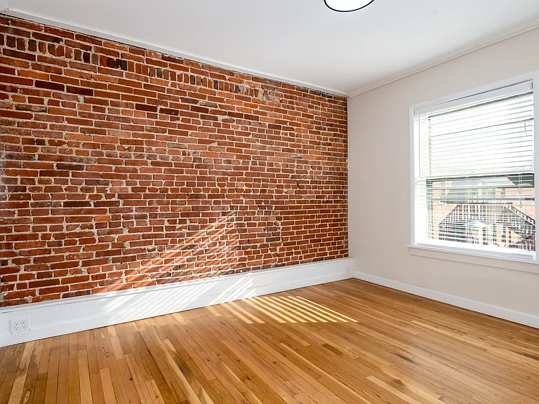 1910 Tower Grove Ave #2L — Photo 17