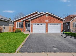 44 Donegal Dr, Brantford, ON N3T 6K8