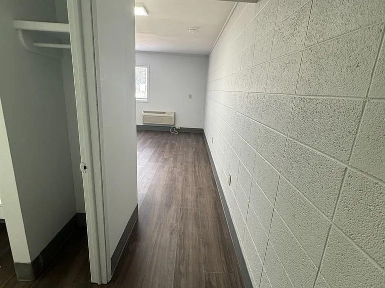 104 S Main St — Photo 29