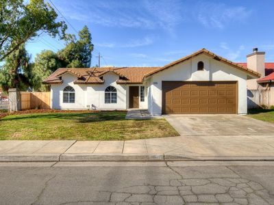 2394 S Helm Ave, Fresno, CA, 93725