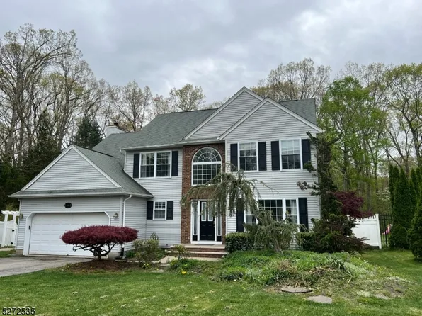 34 Lark Ln, Jefferson Twp., NJ 07438