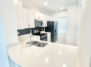 289 Annies Pl, Jacksonville, FL 32218