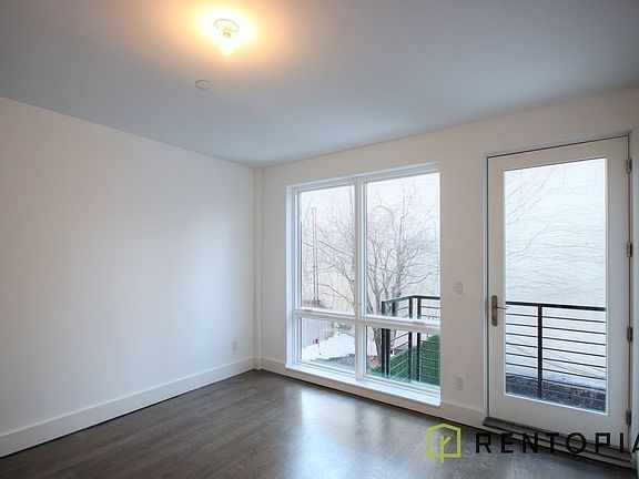 5th image of 273 Leonard St #2F