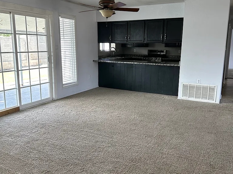 1401 Zuni Pl — Photo 9