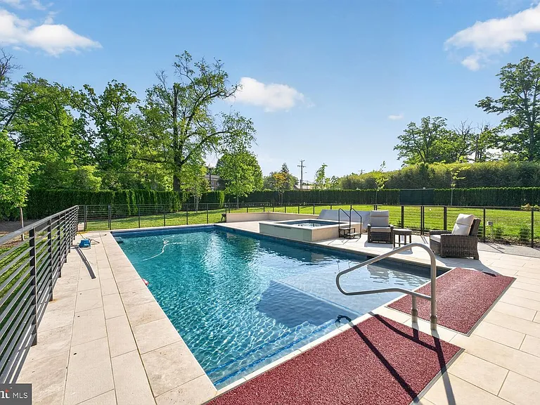 1218 Karig Pl — Photo 2