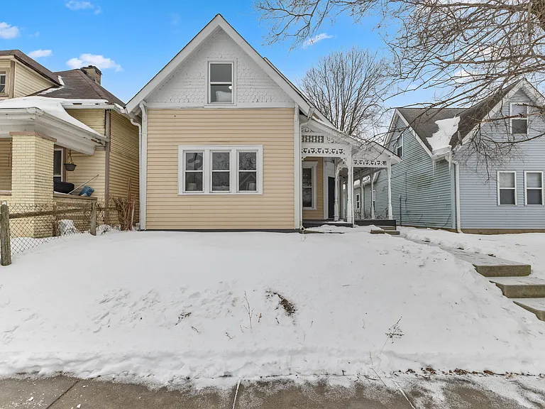 1153 Villa Ave — Photo 2