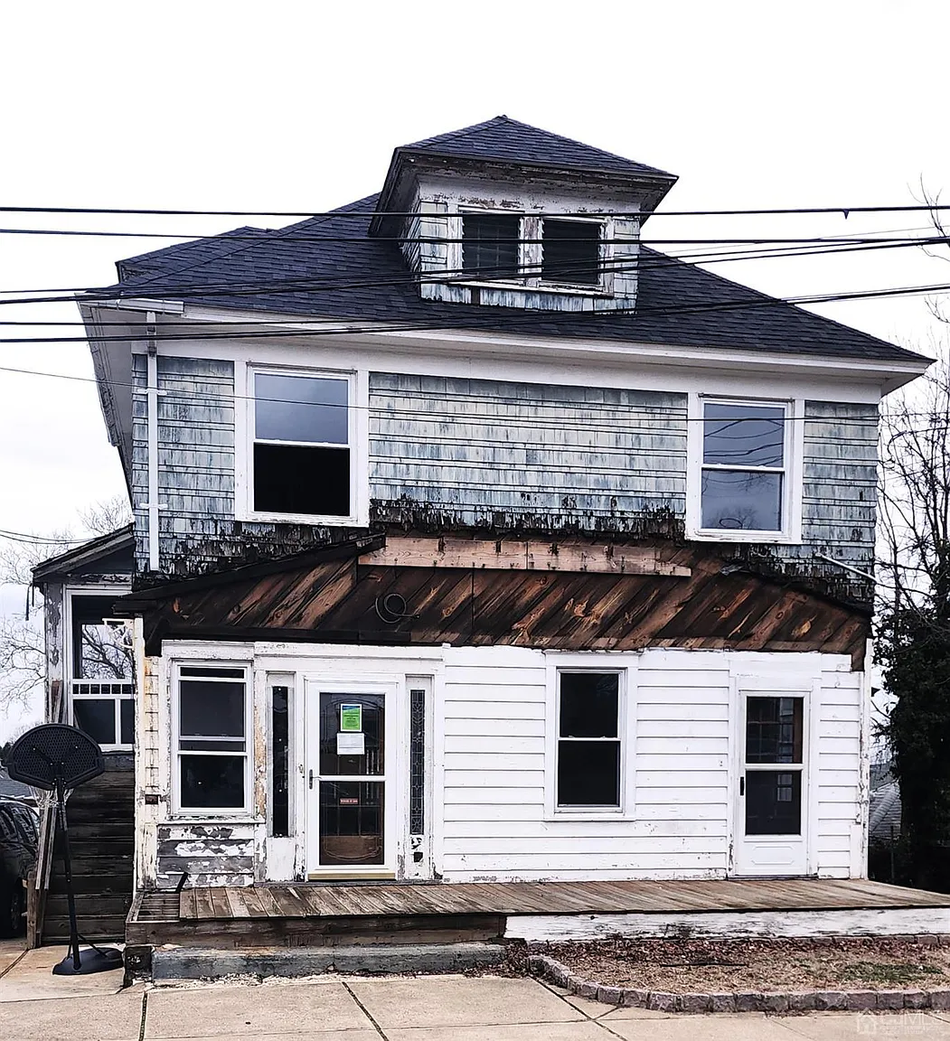416 Catherine St photo 1