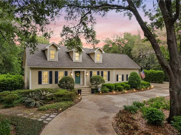 111 Marsh Oak Dr, Brunswick, GA 31525