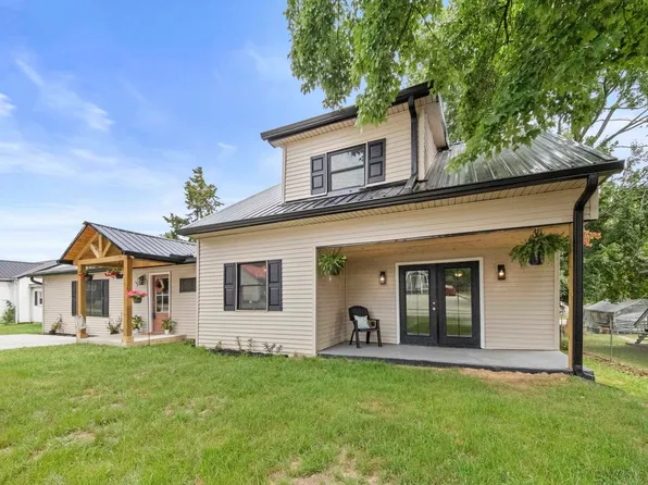 1303 Mullins St, Flatwoods, KY 41139