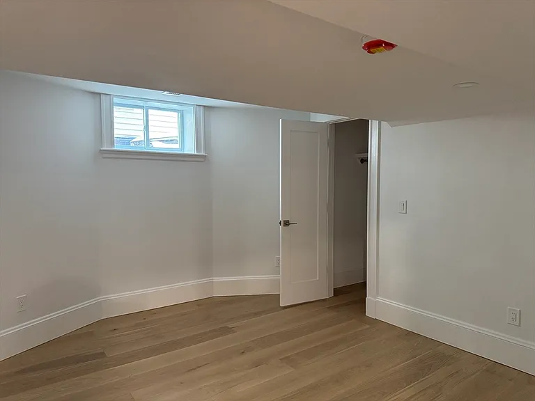 10 Beech St #1 — Photo 6