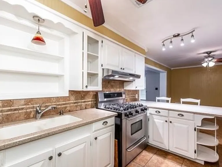 2407 Arlington Pl — Photo 33