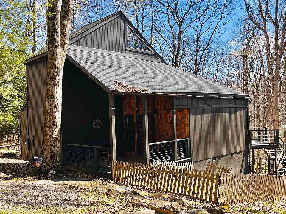 1st image of 952 Rhododendron Dr