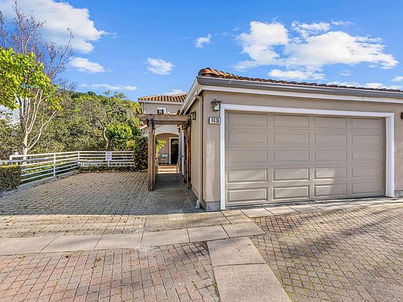 2nd image of 4636 Redwood Rd