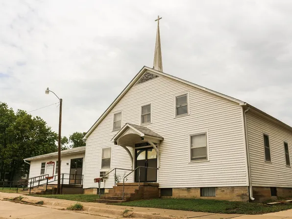 310 S Central Ave, Mulvane, KS 67110