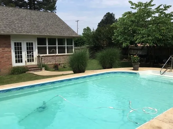 719 N 12th Ave, Piggott, AR 72454