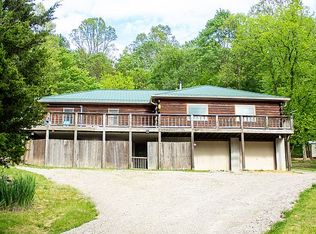 566 Pettit Rd, Sycamore, PA 15364