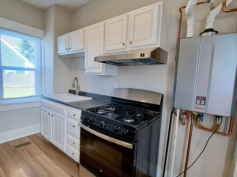 48 N Collier St — Photo 5