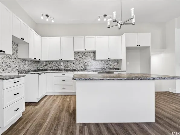 933 Stadacona STREET E, Moose Jaw, SK S6H 0K7