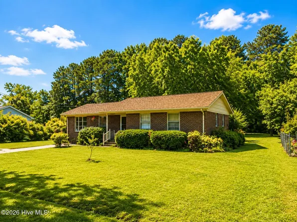 110 Chesterfield Drive, Elizabeth City, NC 27909