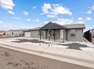 3033 SW Terrace Dr, Pendleton, OR 97801