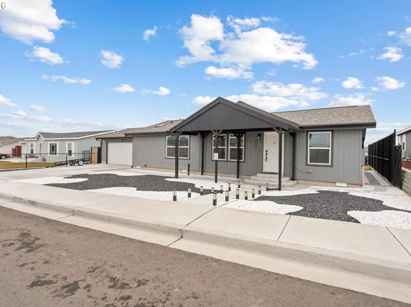 3033 SW Terrace Dr, Pendleton, OR 97801