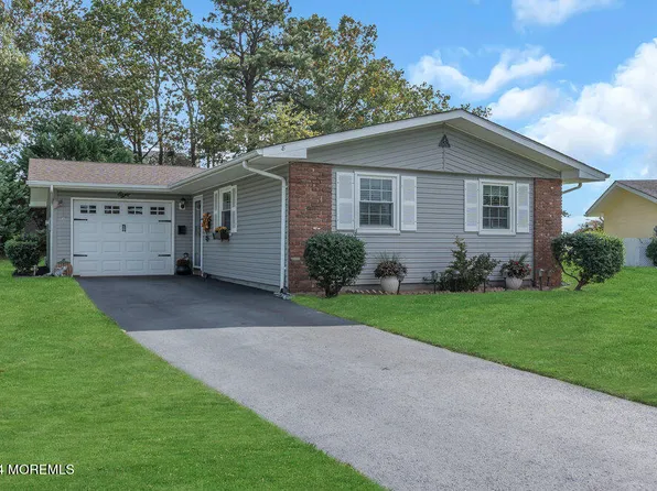 8 Lodge Court, Brick, NJ 08724