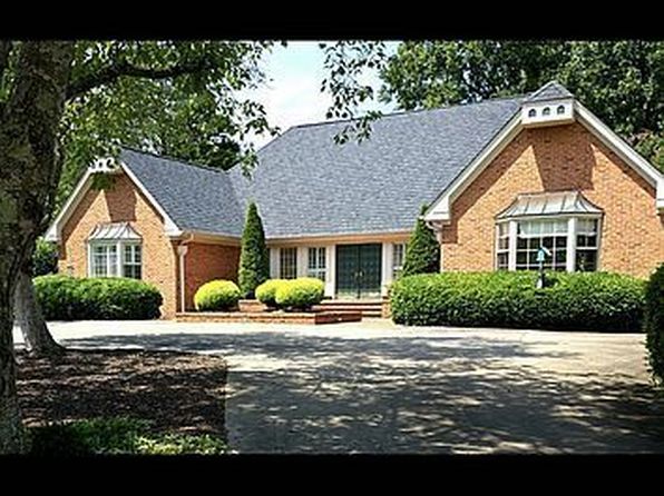 102 Pine Ridge Dr