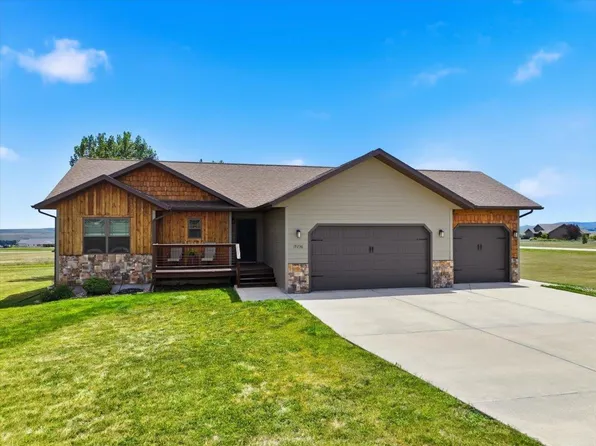 19236 Carriage Cir, Belle Fourche, SD 57717