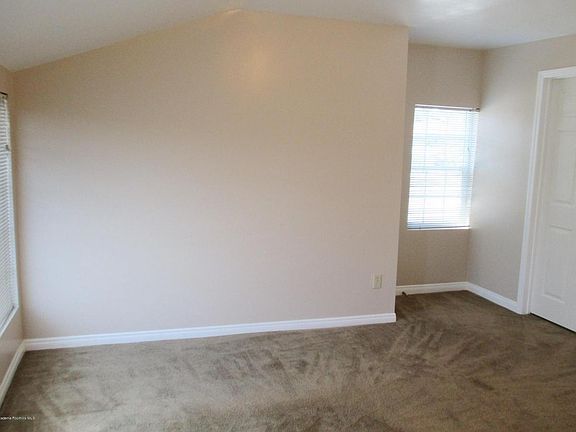 5th image of 192 S Craig Ave