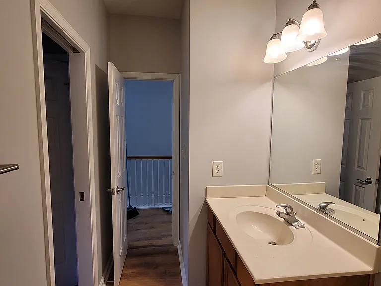 471 Revolution Ln — Photo 10