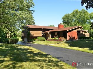 323 N Branch Rd, Glenview, IL 60025