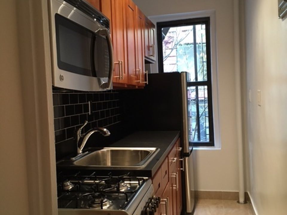 1st image of 248 W 17th St APT 202