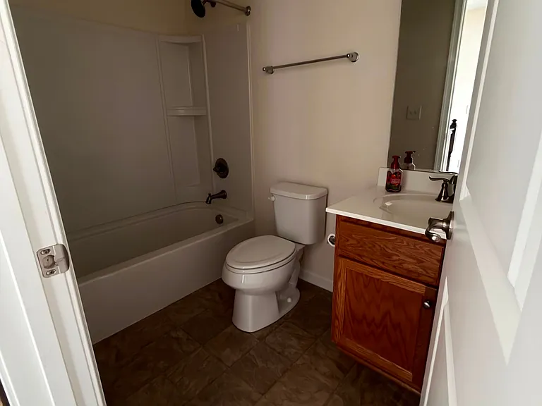 191 Old Colony Dr — Photo 11