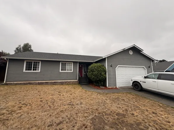 3532 Bridle Creek Ave, Fortuna, CA 95540