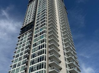 720 Farrow St #3304, Coquitlam, BC V3J 0P3