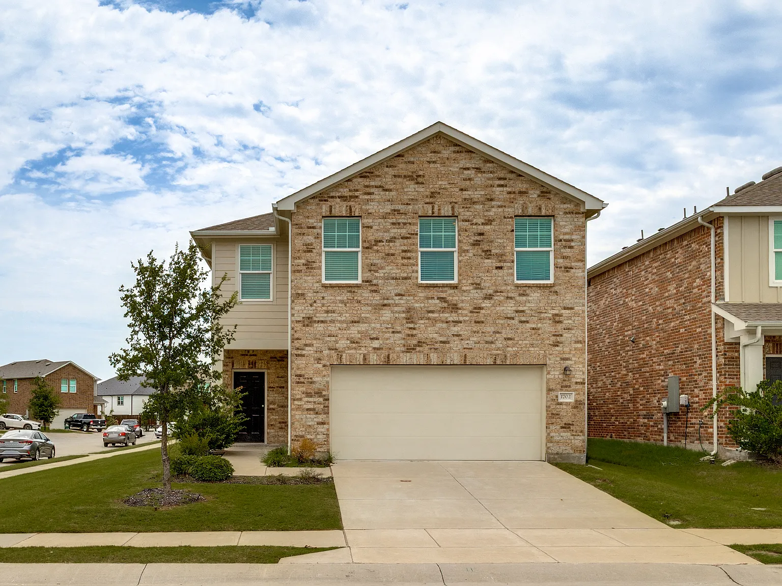 4 bed, 2182 sqft, $2,150 — Photo 1