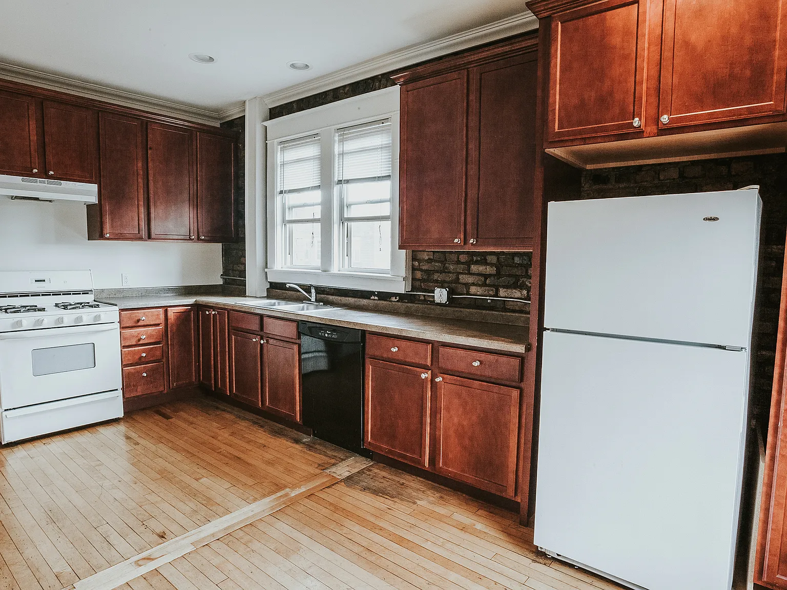 2641 Hennepin Ave — Photo 4