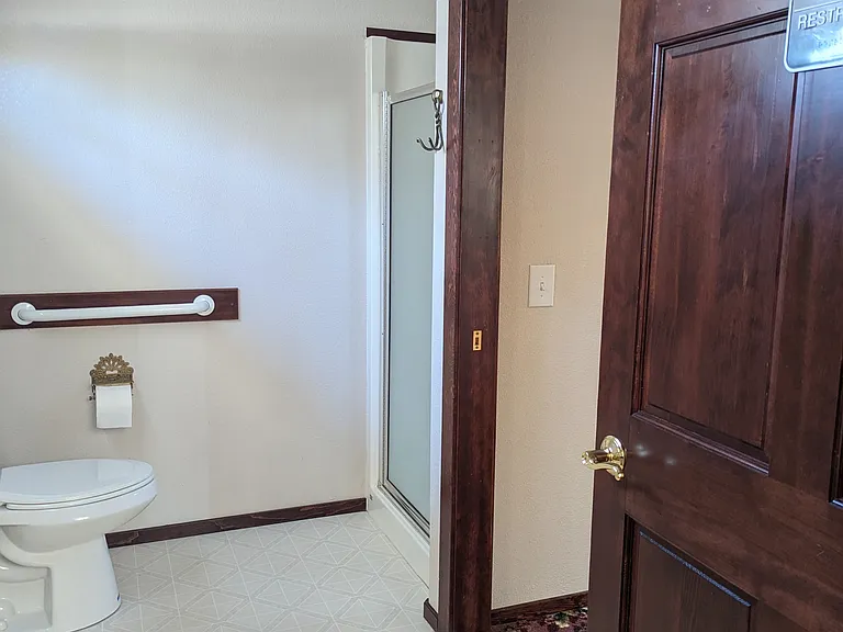142 S Main St #B — Photo 8