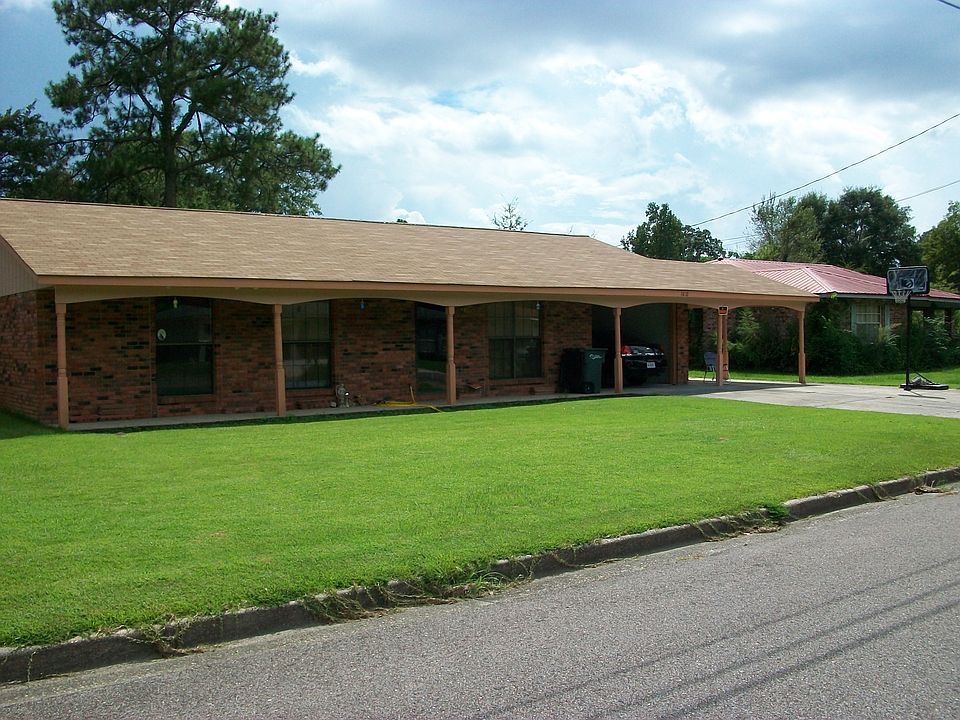 1st image of 1012 Pinehurst Dr
