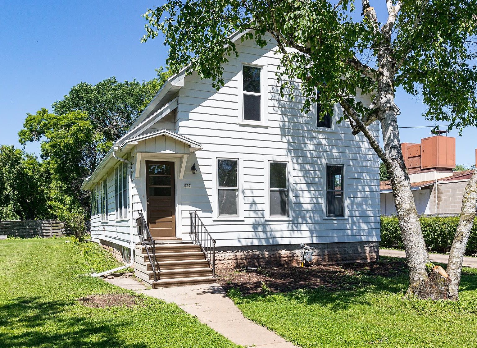 915 Knapp St, Oshkosh, WI 54902 Zillow