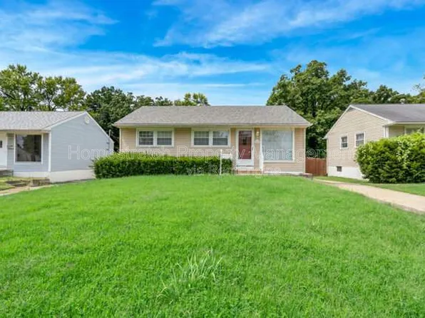 10527 Prestwick Dr, Saint Louis, MO 63137