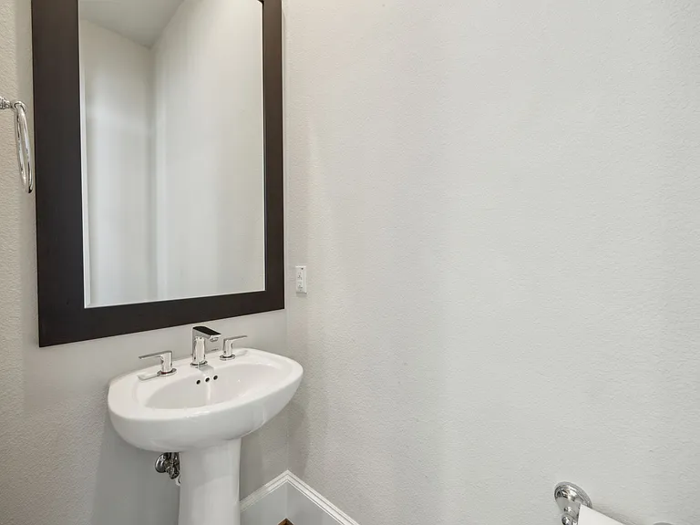 2268 Alterbrook Ln — Photo 5