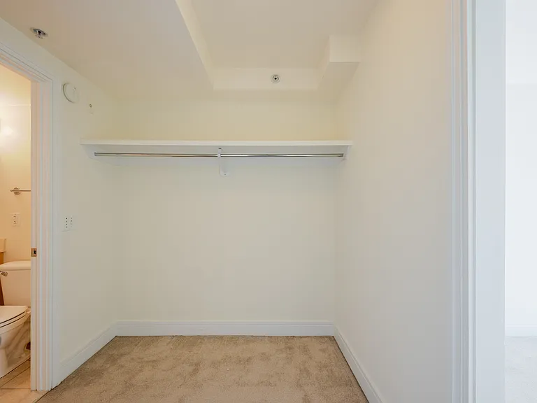 800 4th St SW #S709 — Photo 3